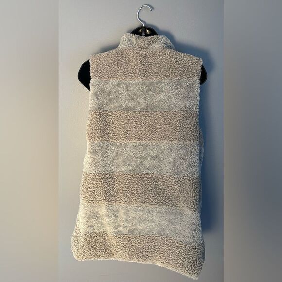 Faux Fur Sherpa Vest - Dylan Los Angeles - XS - Picture 2 of 12